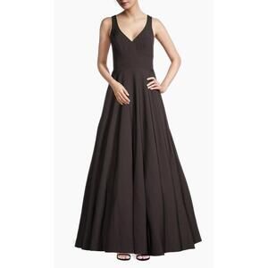 New Mac Duggal Tailored V-Neck Ballgown In Black Size 10 $398